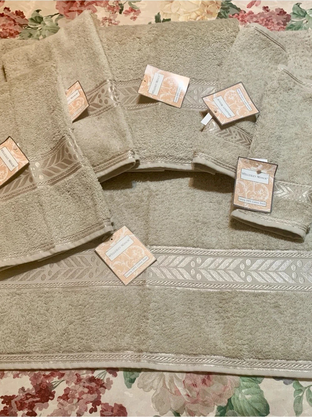 Wellesley Manor Luxury 100% Cotton Embellished Towels Taupe Tan 6-Piece Set NWT